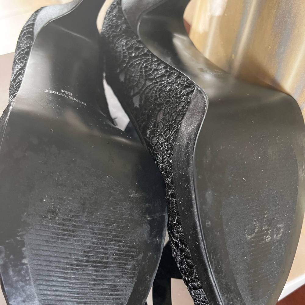 Nine West lace fabric black 4” heels shoes - Picture 9 of 10